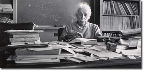 einstein-desk